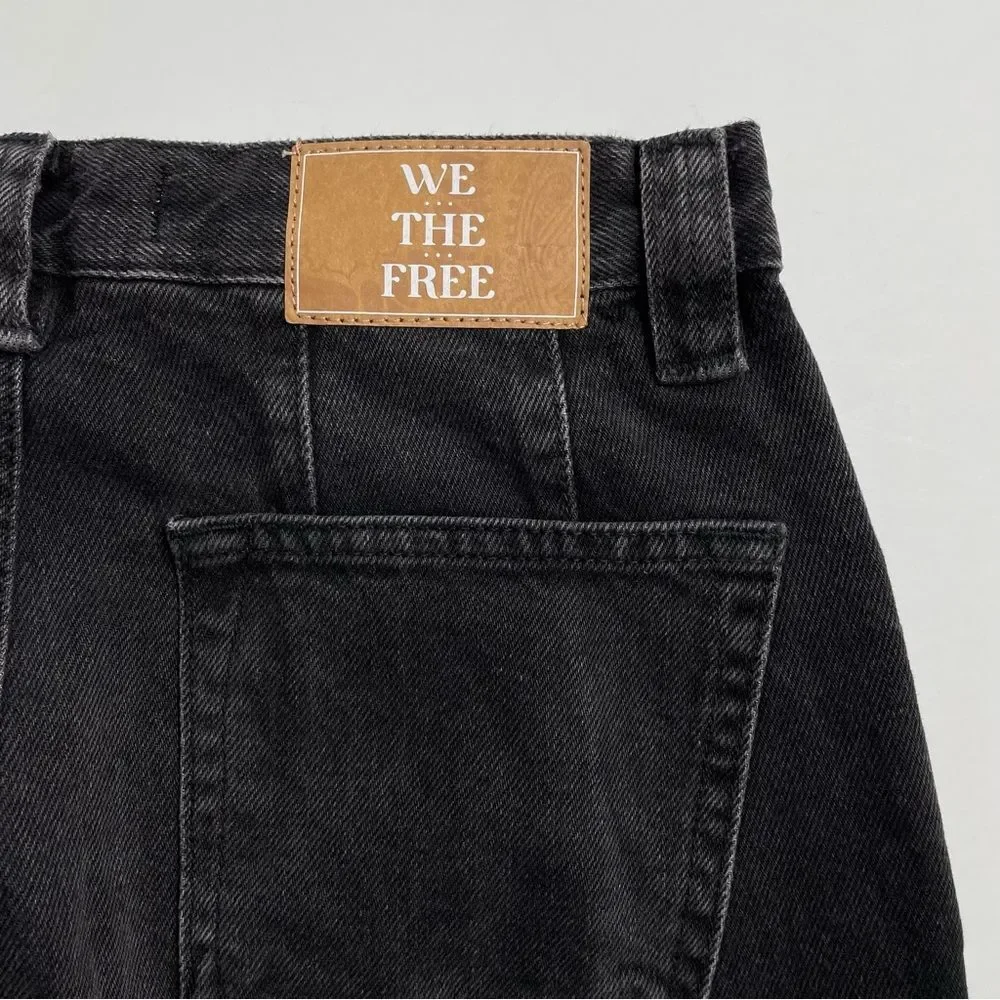 NWT‎ We The Free Jeans Size 25 Free People Black Curvy Siren Low Rise Straight